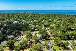 420 Fairpoint Dr, Gulf Breeze, FL 32561 - Photo 55