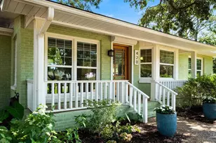 420 Fairpoint Dr, Gulf Breeze, FL 32561 - Photo 3