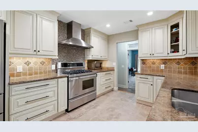 420 Fairpoint Dr, Gulf Breeze, FL 32561 - Photo 17