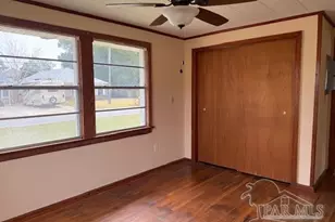 1421 Pickens Ave, Pensacola, FL 32503 - Photo 15