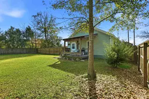 402 Front St, Century, FL 32535 - Photo 43