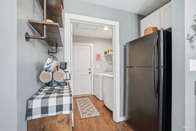 402 Front St, Century, FL 32535 - Photo 27