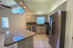 1341 Tiger Lake Dr, Gulf Breeze, FL 32563 - Photo 5