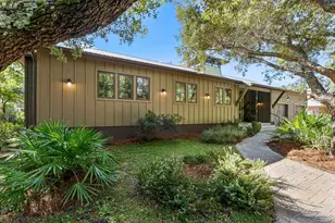 2369 W Bayshore Rd, Gulf Breeze, FL 32563 - Photo 7