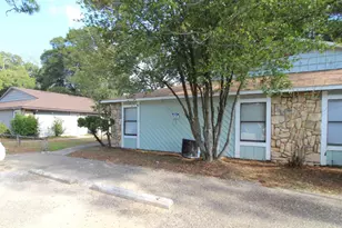 6810 Tiki Ln, Pensacola, FL 32503 - Photo 13