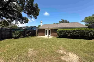 4227 Elmcrest Dr, Pensacola, FL 32504 - Photo 15