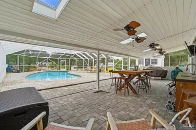 2 Highpoint Dr, Gulf Breeze, FL 32561 - Photo 31