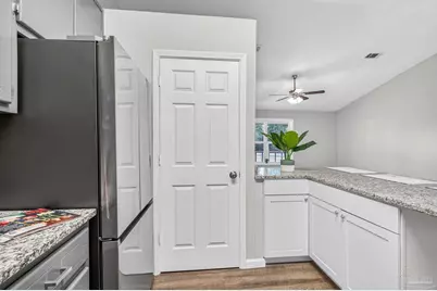 6356 Banyan Dr, Milton, FL 32570 - Photo 9