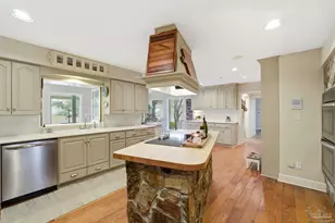 5931 Mls Lk Blvd, Pensacola, FL 32526 - Photo 21