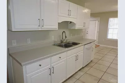 6298 Cottage Woods Dr, Milton, FL 32570 - Photo 9