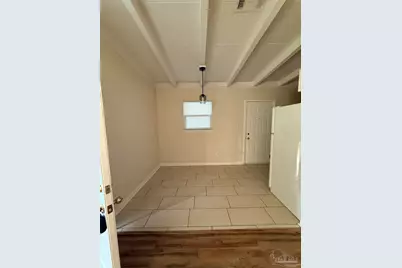 202 Emerald Ave, Pensacola, FL 32505 - Photo 9