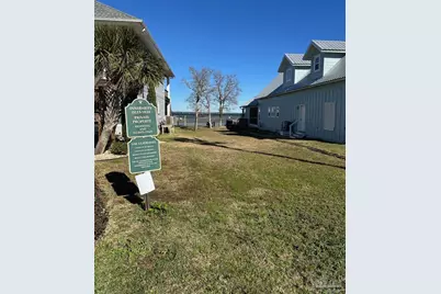 4698 Isles Dr, Pensacola, FL 32507 - Photo 11
