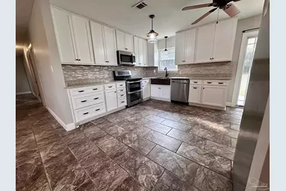 2975 Christine St, Pensacola, FL 32526 - Photo 11