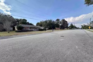 2975 Christine St, Pensacola, FL 32526 - Photo 5