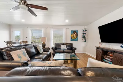 1015 Maldonado Dr, Pensacola Beach, FL 32561 - Photo 9