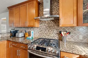 1015 Maldonado Dr, Pensacola Beach, FL 32561 - Photo 17