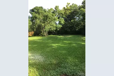 1028 Woodbury Pl, Cantonment, FL 32533 - Photo 9