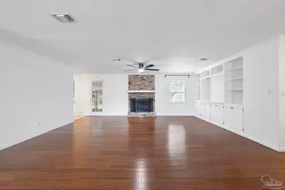 6269 Confederate Dr, Pensacola, FL 32503 - Photo 5