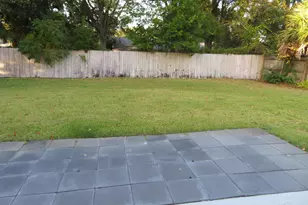 210 Norwich Dr, Gulf Breeze, FL 32561 - Photo 17