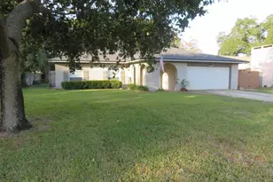 210 Norwich Dr, Gulf Breeze, FL 32561 - Photo 1