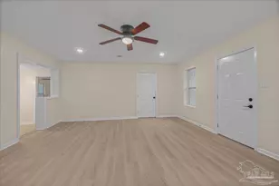 20 Huntington Dr, Pensacola, FL 32506 - Photo 9