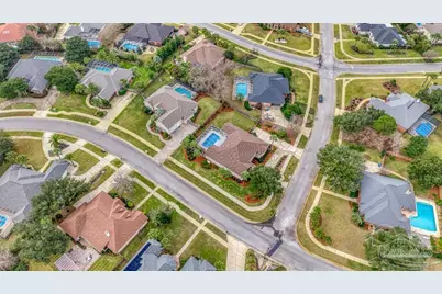 2537 Meek St, Gulf Breeze, FL 32563 - Photo 63