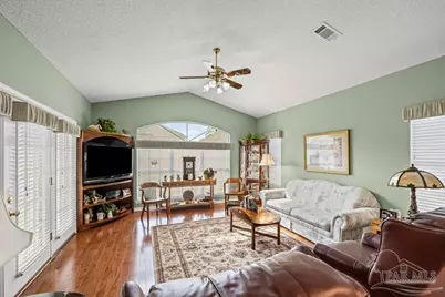 2537 Meek St, Gulf Breeze, FL 32563 - Photo 9