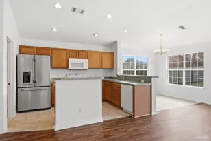 557 Batten Blvd, Pensacola, FL 32507 - Photo 9