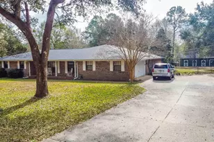 3211 Dunaway Ln, Pensacola, FL 32526 - Photo 3