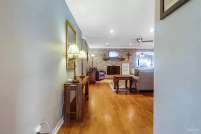 3211 Dunaway Ln, Pensacola, FL 32526 - Photo 9