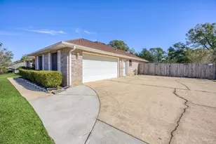 3002 Ashbury Ln, Cantonment, FL 32533 - Photo 5