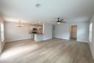 8049 Westpointe Ln, Pensacola, FL 32506 - Photo 7