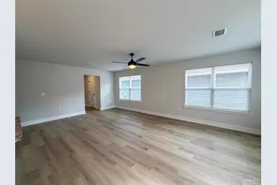 8049 Westpointe Ln, Pensacola, FL 32506 - Photo 5