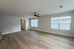 8049 Westpointe Ln, Pensacola, FL 32506 - Photo 5