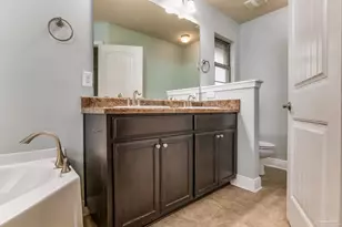 5566 Maggie Rose Cir, Milton, FL 32570 - Photo 15