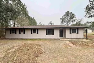 8163 Blackwater Dr, Milton, FL 32583 - Photo 1