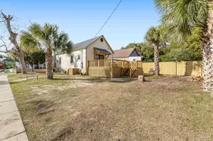 1302 Dr Martin Luther King Jr Dr, Pensacola, FL 32503 - Photo 23