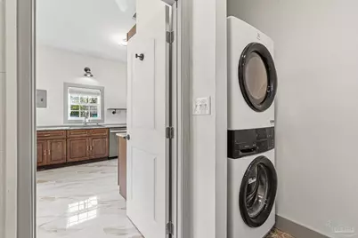 1302 Dr Martin Luther King Jr Dr, Pensacola, FL 32503 - Photo 17