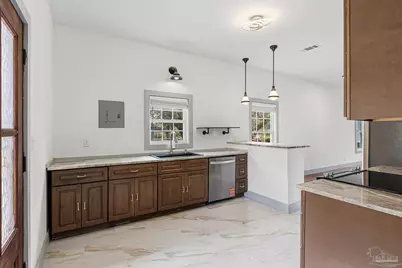 1302 Dr Martin Luther King Jr Dr, Pensacola, FL 32503 - Photo 7