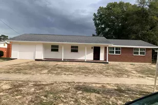 3940 Kingsberry Dr, Pensacola, FL 32504 - Photo 1