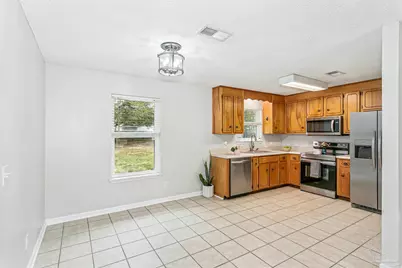 5453 Camille Gardens Cir, Milton, FL 32570 - Photo 11