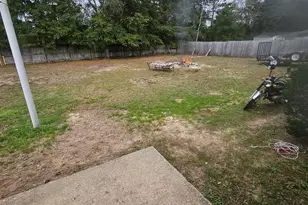 3661 Burton Cir, Navarre, FL 32566 - Photo 9