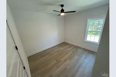 2300 W Jackson St, Pensacola, FL 32505 - Photo 11