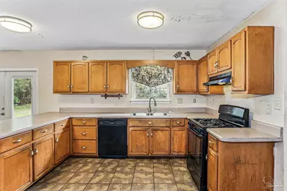 601 E Scott St, Pensacola, FL 32503 - Photo 11