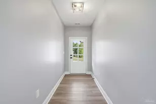 5712 Riviera Dr, Milton, FL 32583 - Photo 7