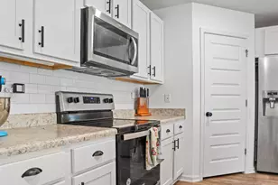 10509 Queens Gate Cir, Pensacola, FL 32506 - Photo 13