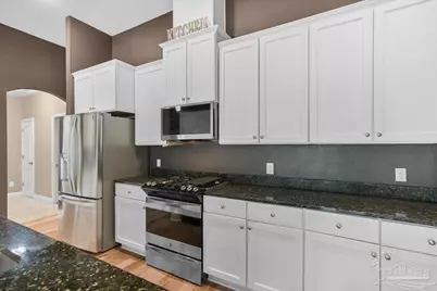 5718 Sparkleberry Ln, Pensacola, FL 32526 - Photo 17