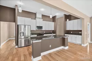 5718 Sparkleberry Ln, Pensacola, FL 32526 - Photo 15