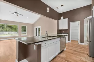 5718 Sparkleberry Ln, Pensacola, FL 32526 - Photo 17