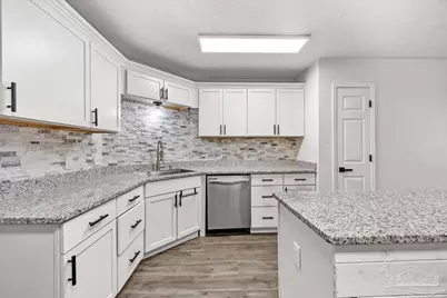 3905 Deerwood Cir, Pace, FL 32571 - Photo 15